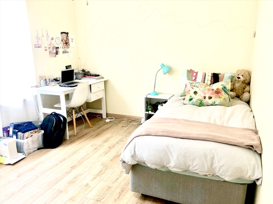 To Let 3 Bedroom Property for Rent in Loevenstein Western Cape